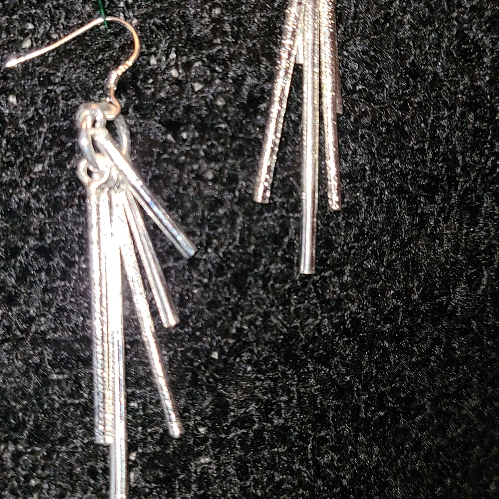 Jewelry - Picture 6 of 8